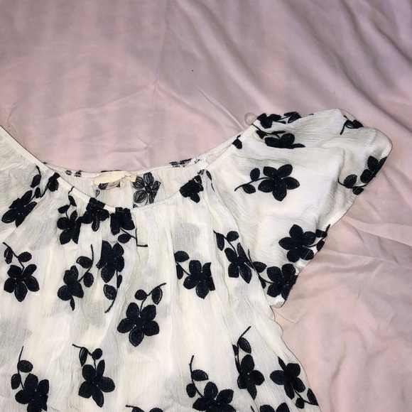 Off the shoulder blouse - Picture 2 of 2